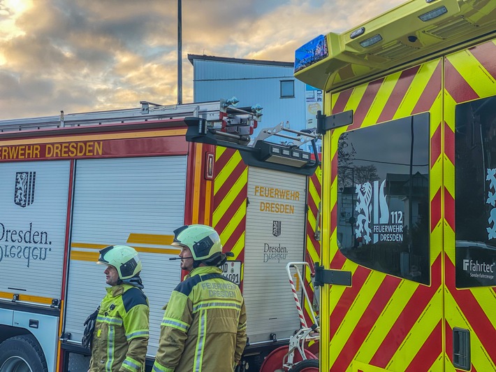 FW Dresden: Information zum Einsatzgeschehen der Feuerwehr Dresden vom 21. April 2021