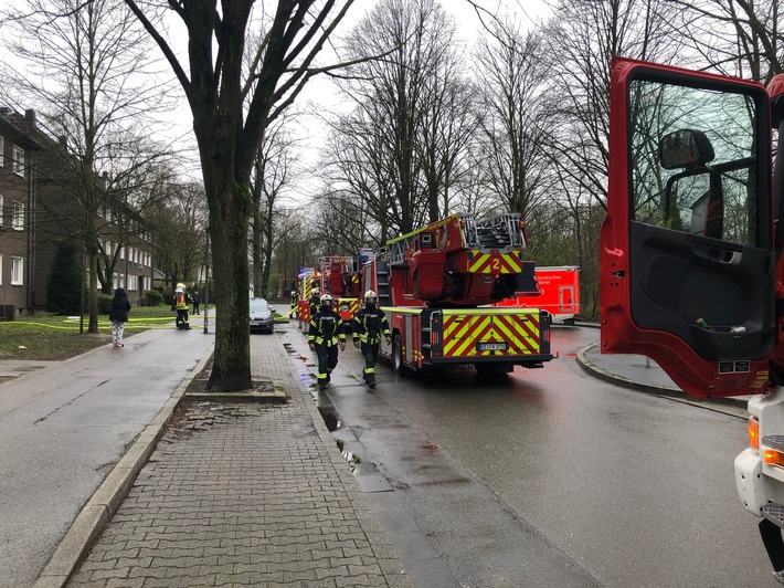 FW-GE: Aufmerksamer Nachbar und ein ausgelöster Heimrauchmelder verhindern größeren Schaden in Gelsenkirchen Scholven