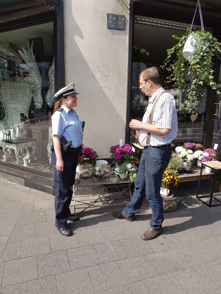 POL-D: Neue Ansprechpartnerin für die Menschen in Stadtmitte - Polizeioberkommissarin Christine Wolf Bezirksdienstbeamtin im Zentrum Düsseldorfs