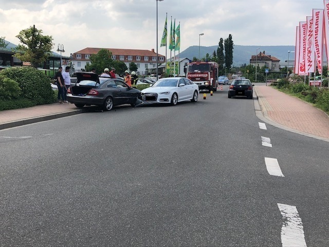 Pol Pdnw Verkehrsunfall Frontalzusammenstoß Mit Zwei Verletzten Personen Und Presseportal 6503