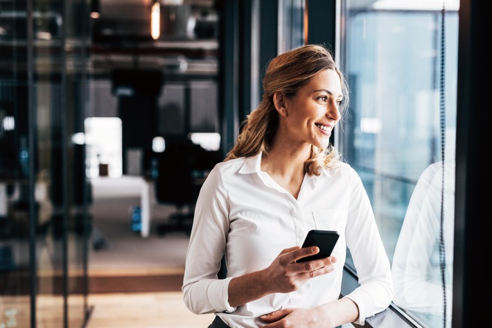 Studie zum Weltfrauentag: Female Empowerment bei Finanzen, Versicherungen & Co.