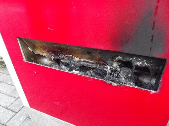 BPOLI-WEIL: Fahrkartenautomat beschädigt - Bundespolizei sucht Zeugen
