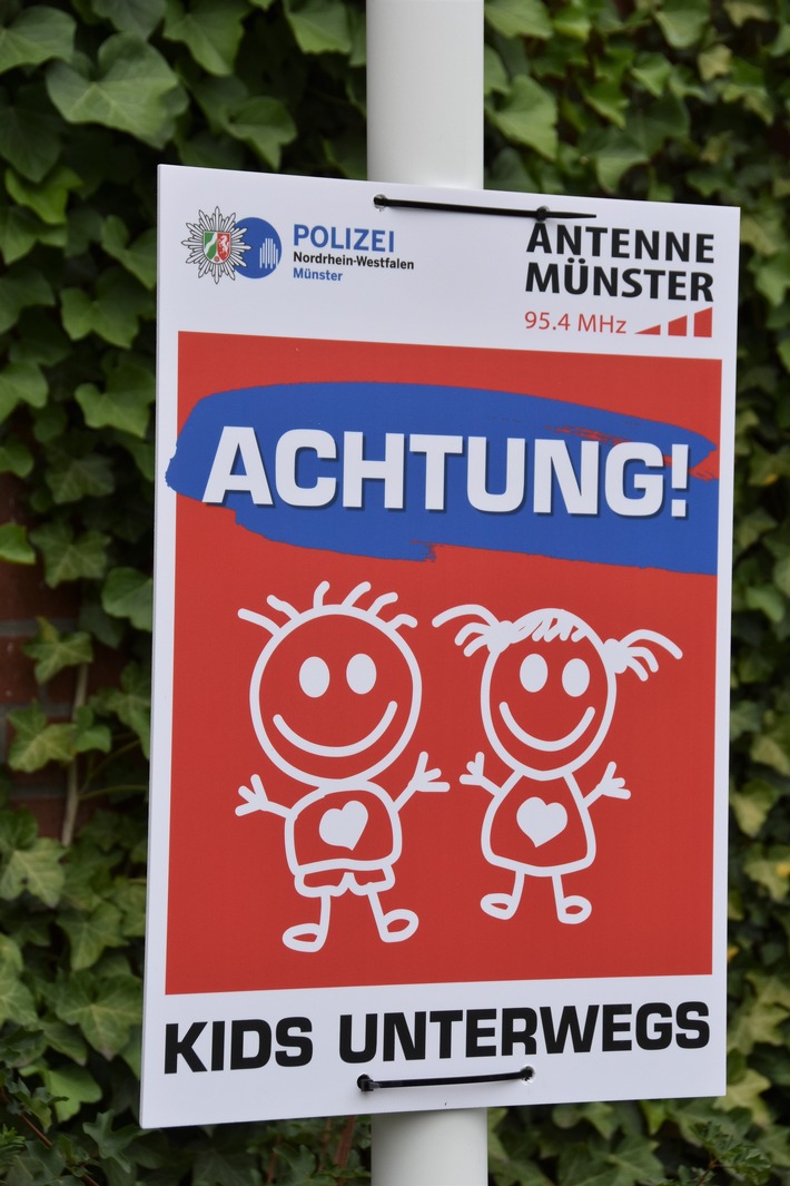 POL-MS: Neuauflage der kostenlosen "Achtung! Kids unterwegs"-Schilder - Antenne Münster und Polizei Münster starten Aktion für mehr Verkehrssicherheit