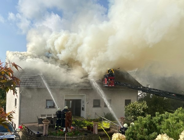 POL-PDKL: Brand eines Einfamilienhauses