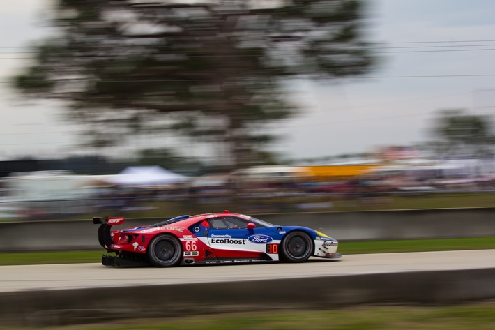 Bild zum Beitrag: Ford Chip Ganassi Racing mit dem Ford GT startklar für den IMSA-Sprint in Long Beach 