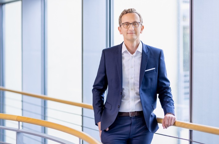 Portraitbild Frédéric Munch, CEO Sopra Steria Deutschland / Weiterer Text über ots und www.presseportal.de/nr/50272 / Die Verwendung dieses Bildes für redaktionelle Zwecke ist unter Beachtung aller mitgeteilten Nutzungsbedingungen zulässig und dann auch honorarfrei. Veröffentlichung ausschließlich mit Bildrechte-Hinweis.