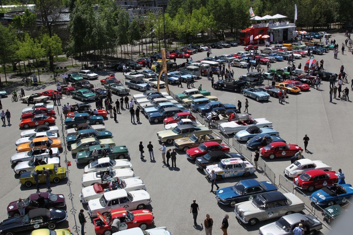 Auf die Plätze, fertig, los: 180 Oldtimer starten bei der 5. Bodensee-Klassik 2016