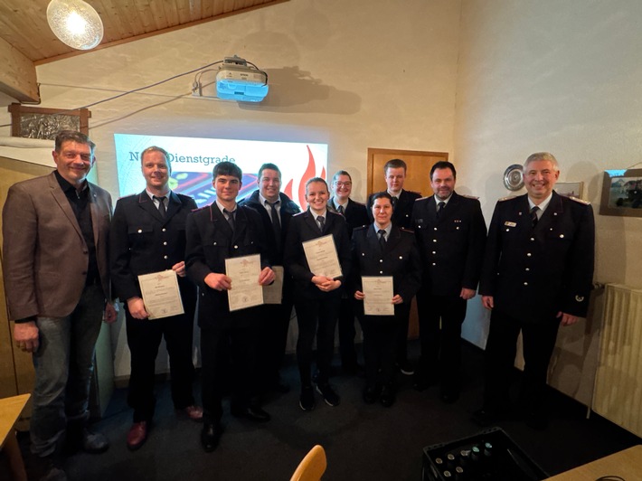 FW-OLL: Jahreshauptversammlung der Freiwilligen Feuerwehr Littel: Erfolgreiches Jahr mit starkem Engagement