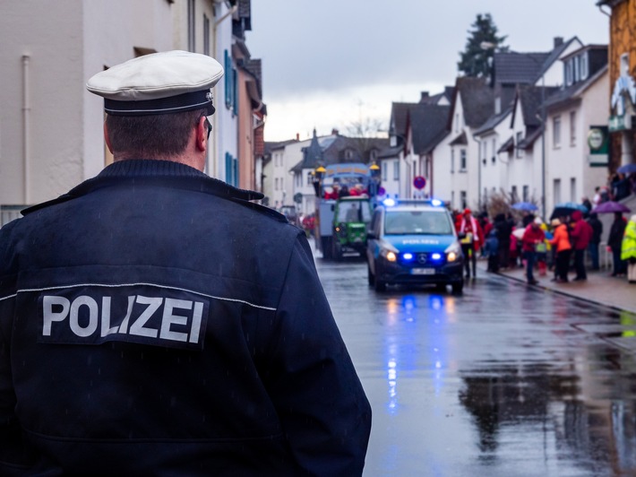 POL-WE: &quot;Tolle Tage&quot; - Fasching mit null Promille am Steuer