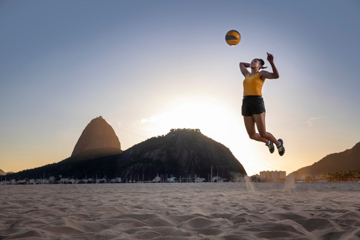 Brasilianischer Volleyballstar mit Hörverlust wird neue Botschafterin für Sonova