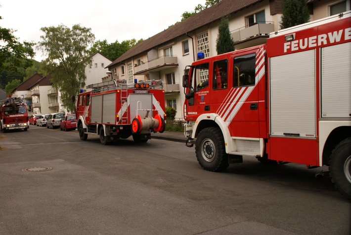 FW-AR: Sirenen rufen Basislöschzug 2 zum Einsatz nach Arnsberg-Gierskämpen