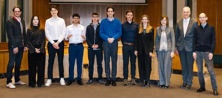 Preise für demokratisches Engagement und herausragende Forschung verliehen