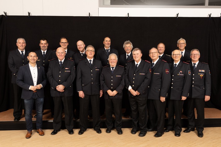 FW Böblingen: Zahlreiche Ehrungen bei der Feuerwehr Böblingen