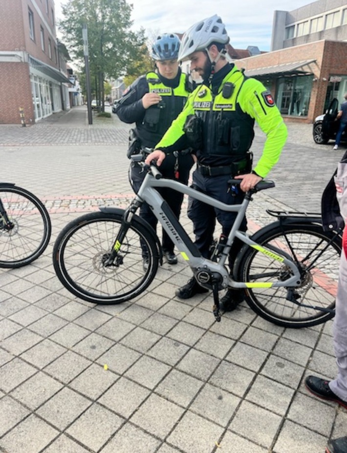 POL-DH: --- Sulingen - Polizei kontrolliert Pedelecs / Fatbikes und E-Scooter ---