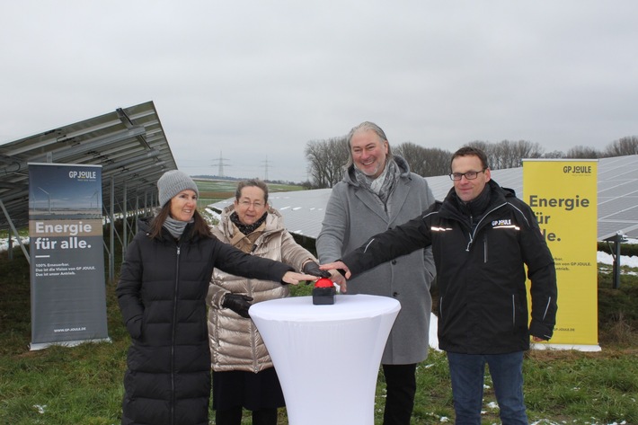 Ein Gewinn für die Gemeinde und für die Biodiversität: Solarpark Pichl geht in Betrieb