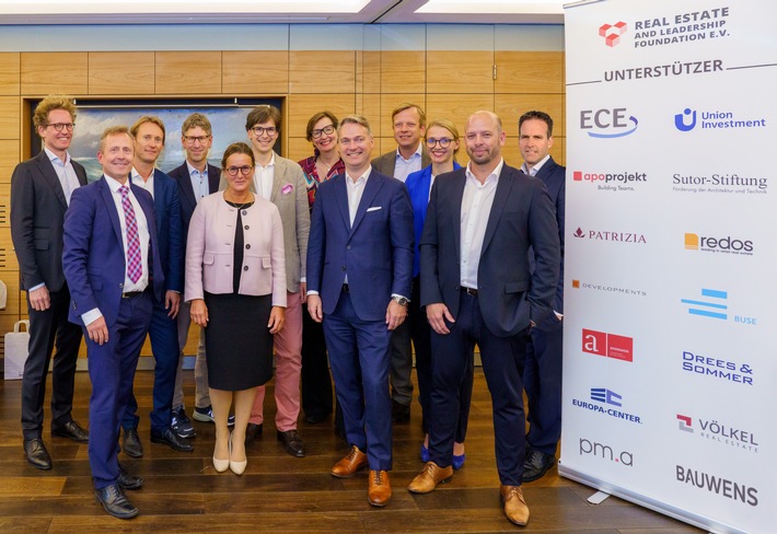 Nach erfolgreichem Pilotprojekt: Real Estate and Leadership Foundation und Real Estate Management Institute der EBS Universität etablieren gemeinsam den Interdisciplinary Track in Hamburg