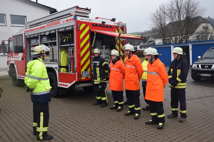 FW-OE: Grundausbildung bei der Feuerwehr - Erfolgreicher Abschluss des Modul 3 Lehrgangs