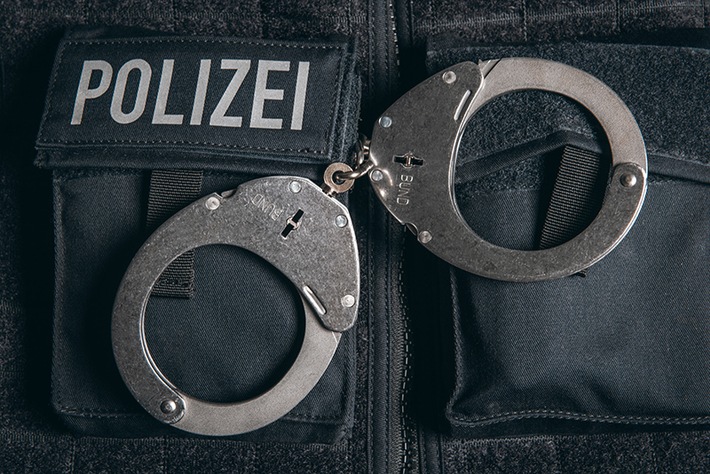 BPOL NRW: Mann wegen eines besonders schweren Falls des Diebstahls von Bundespolizei festgenommen