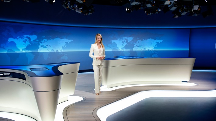 Der Tag geht, die tagesschau kommt - am 26. Dezember wird Deutschlands erfolgreichste Nachrichtensendung 70 Jahre