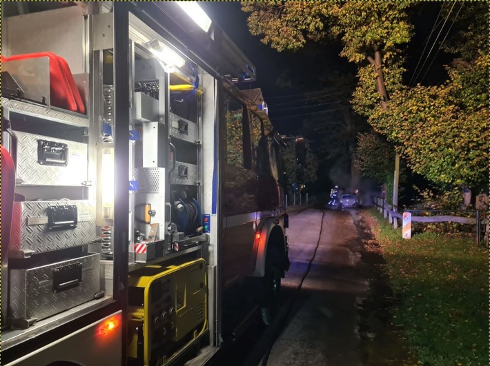 FW-Schermbeck: PKW stand in Vollbrand