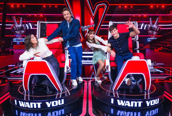 Neue Regel bei "The Voice Kids": Ayliva, Wincent Weiss, Stefanie Kloß und Clueso können sich gegenseitig ausbuzzern