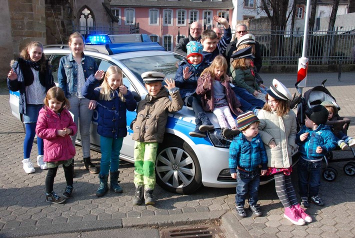 POL-PPTR: Luftballon flog fast 140 Kilometer