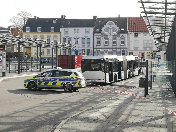 POL-ME: Erstmeldung: Aktueller Polizeieinsatz am Zentralen Omnibusbahnhof (ZOB) in Velbert - Velbert - 2011020