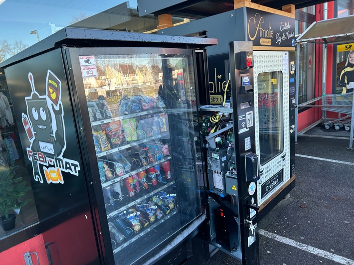 POL-PDLD: Rülzheim, Max Planck Straße, Milz-Baumarkt Nacht von Freitag, 26.01.2024 auf Samstag, 27.01.2024 Aufgebrochener Süßigkeitenautomat