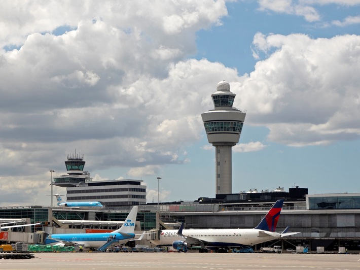 Medienmitteilung: KLM und Delta Air Lines bieten COVID-getestete Flüge an