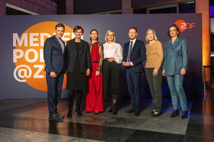 Medienpolitik und Filmschaffende bei ZDF-Empfang zum Thema KI