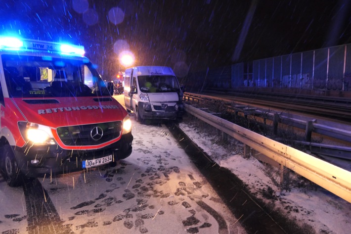 FW-DO: Verkehrsunfall auf der B236