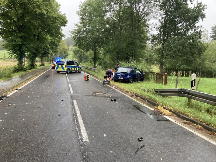 POL-AC: Autofahrer bei Alleinunfall verletzt