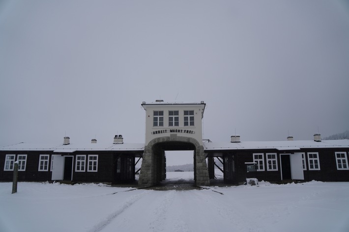 POL-AK NI: Was uns verbindet: Junge Menschen aus Deutschland und Polen im Dialog über Geschichte und Zukunft/ Studienfahrt nach Kreisau: Gemeinsames Lernen für Demokratie und Erinnerungskultur