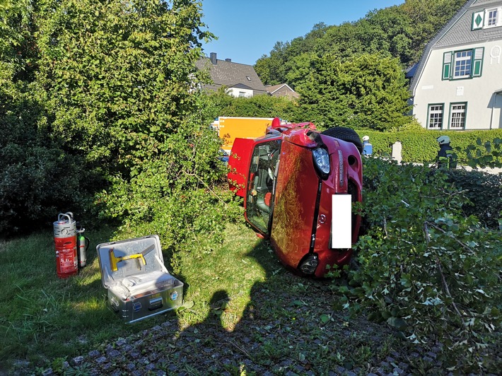 FW-EN: Verkehrsunfall und Feuermeldung