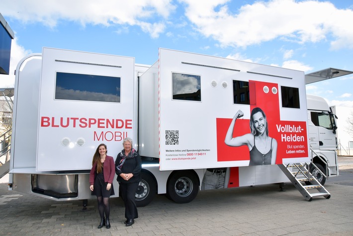 Blutspendeaktion bei Mobilize Financial Services und Yanfeng in Neuss