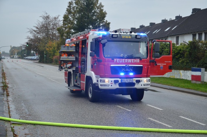 FW-RD: Wäschetrockner brannte im Keller


Kieler Chaussee in Gettorf, kam es Heute (13.10.2019) zu einem Kellerbrand.