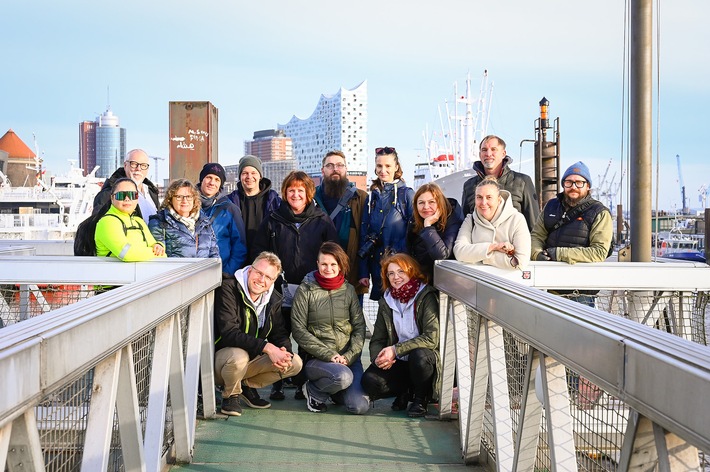 Schulfotos, die Spaß machen: Wie „Der andere Fotograf“ aus Hamburg die Branche revolutioniert