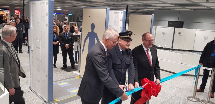 BPOLD FRA: Bundespolizei eröffnet neue Luftsicherheitskontrollspuren am Flughafen Frankfurt