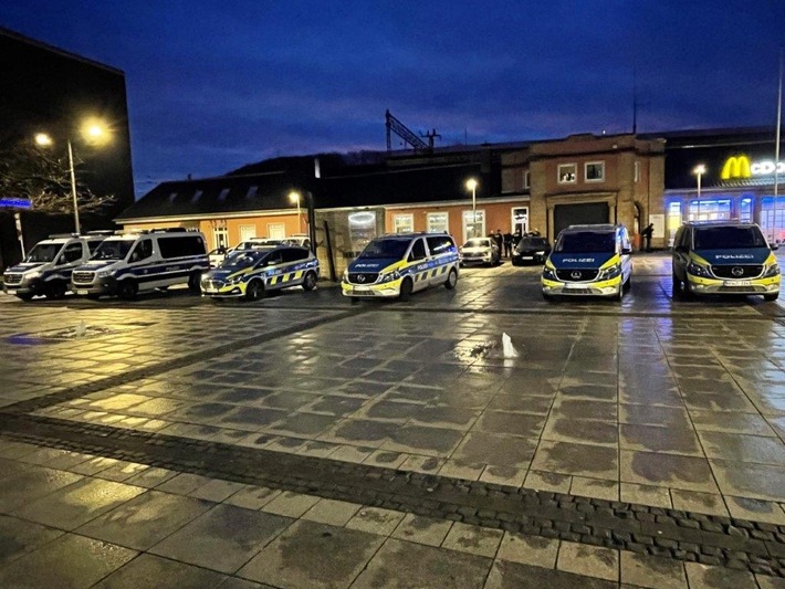 BPOL NRW: Gemeinsamer Schwerpunkteinsatz des Polizeipräsidiums Hagen und der Bundespolizei am Hauptbahnhof Hagen