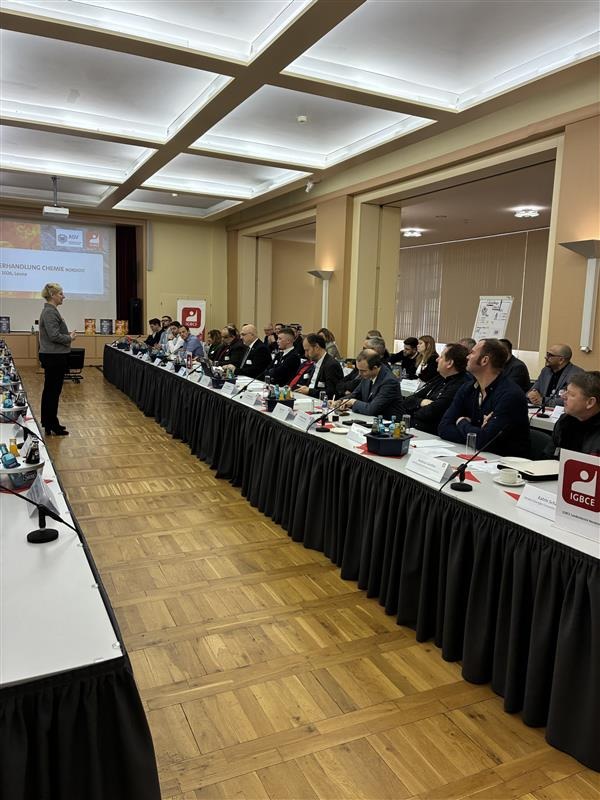 Chemie-Tarifrunde 2026 in Leuna ohne Ergebnis