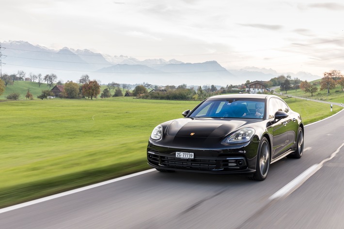 Im Jahr 2016 übergibt Porsche Schweiz 3&#039;970 Fahrzeuge in Kundenhand