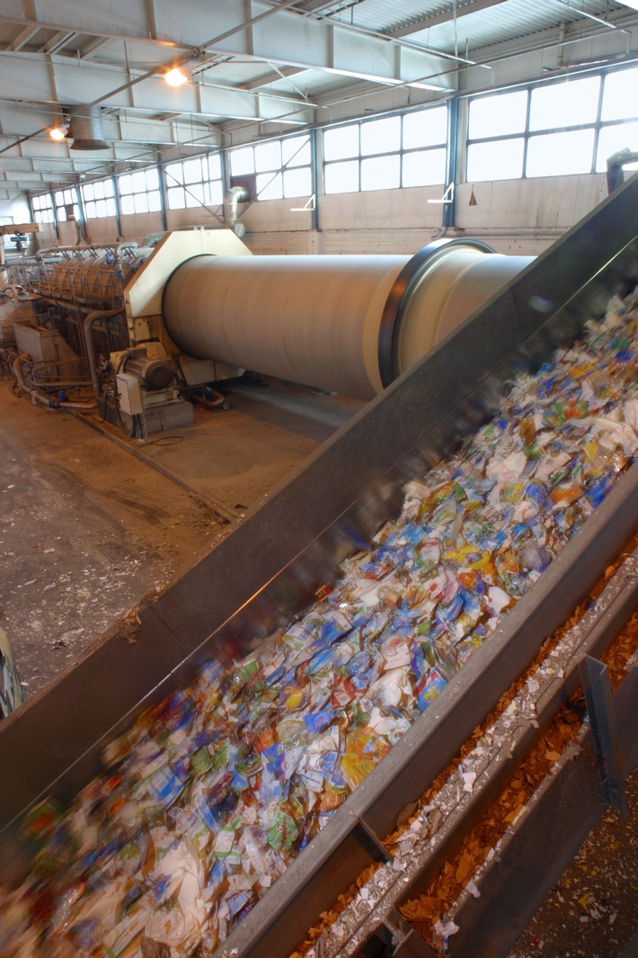 Recycling von Getränkekartons schont das Klima / 145.000 Tonnen verwertet / 53.000 Tonnen weniger CO2 / getrennte Sammlung unverzichtbar