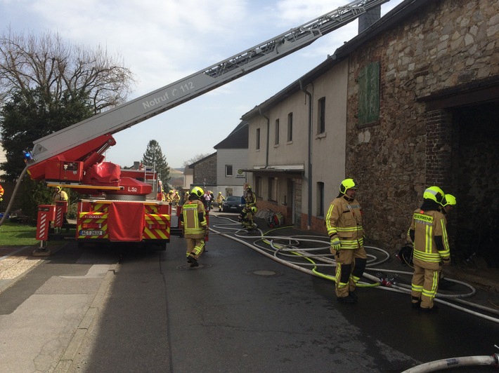 FW-Stolberg: Großbrand in Werth - drei Tiere gerettet