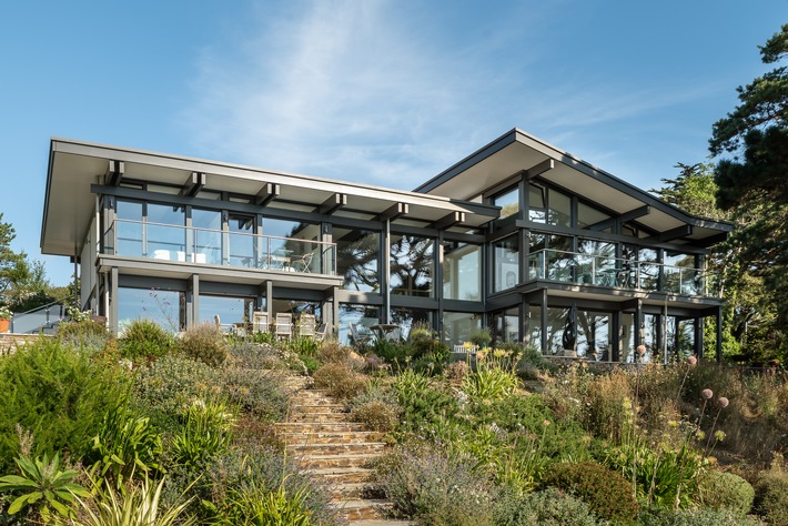HUF HAUS feiert 30 Jahre Erfolgsgeschichte in Großbritannien