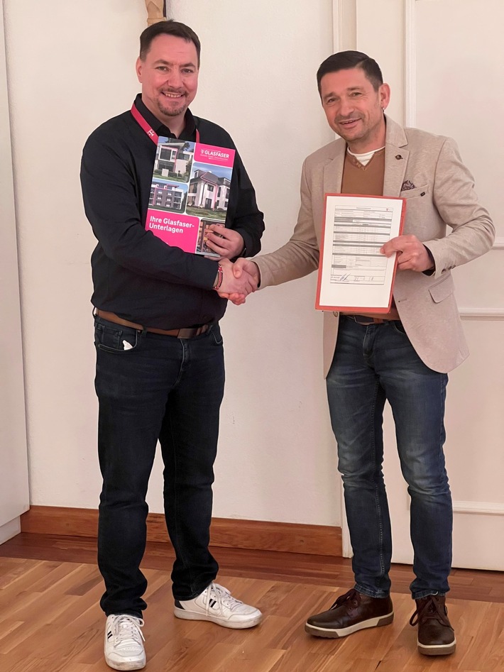 Meilenstein für Priesendorf: Offizielle Übergabe des kommunalen Glasfasernetzes