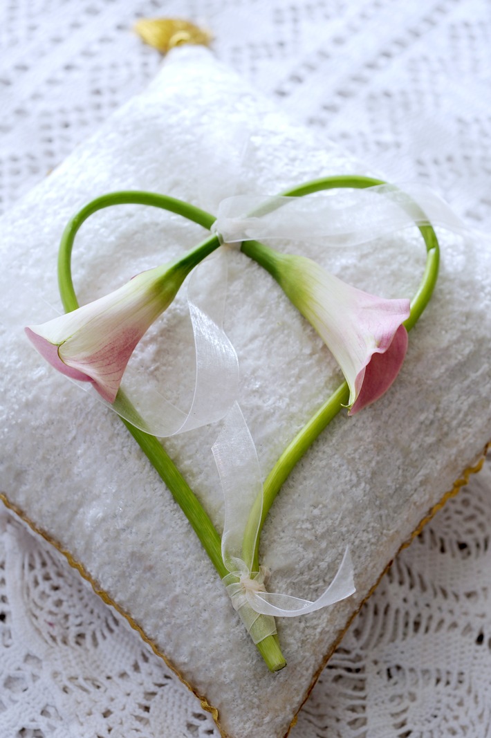 Ja, ich will: Heiraten mit der Hochzeitblume Calla (BILD)