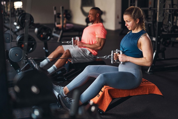 Fitness FOR ALL OF US: FitX eröffnet erstes Studio in Leverkusen