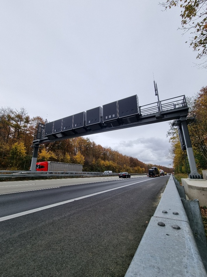 POL-LM: Pressemitteilung des Polizeipräsidiums Westhessen zur Inbetriebnahme der neuen Messbrücke am Elzer Berg
