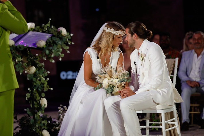 RTLZWEI: So romantisch war die Live-Hochzeit von Caro und Daniel auf Mallorca
