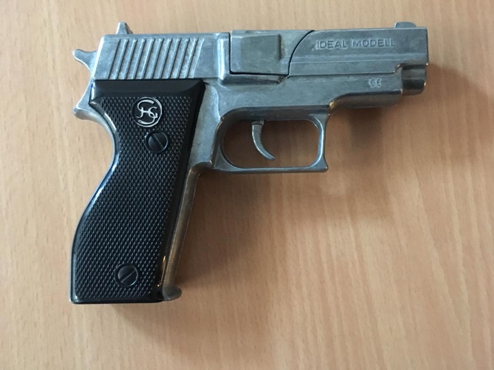 POL-HA: Polizeieinsatz am Theodor-Heuss-Gymnasium - Spielzeugpistole sichergestellt
